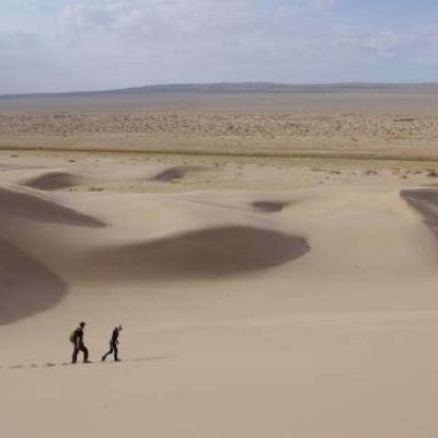 モンゴル・ゴビは広大な草原と砂漠の広がる地域である。